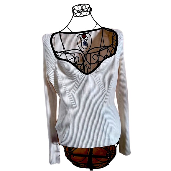 H&M Tops - H&M Beige/Black long sleeve shirt.